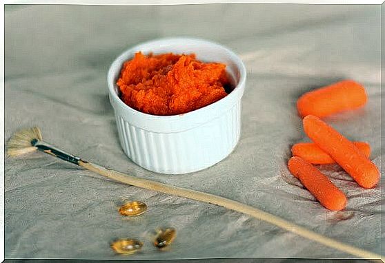 Homemade firming face masks with carrots