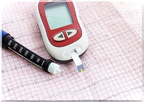 Blood sugar meter and insulin pen