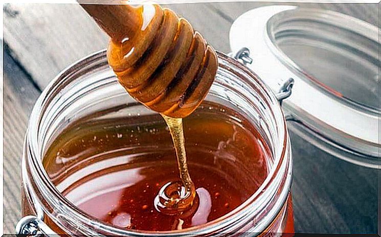 Eating honey daily as a mild laxative