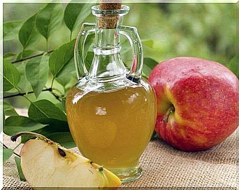 Detox your kidneys with apple cider vinegar