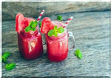 How to make a strawberry watermelon slushie