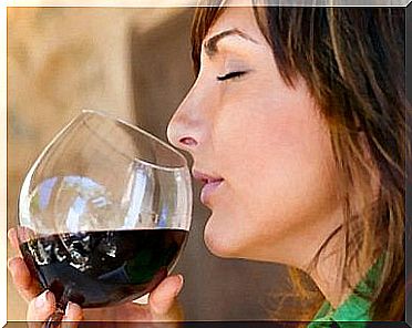 Red wine heals gum disease