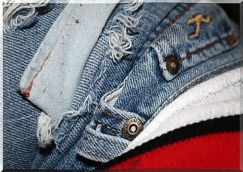 The right way to wash jeans to keep clothes like new